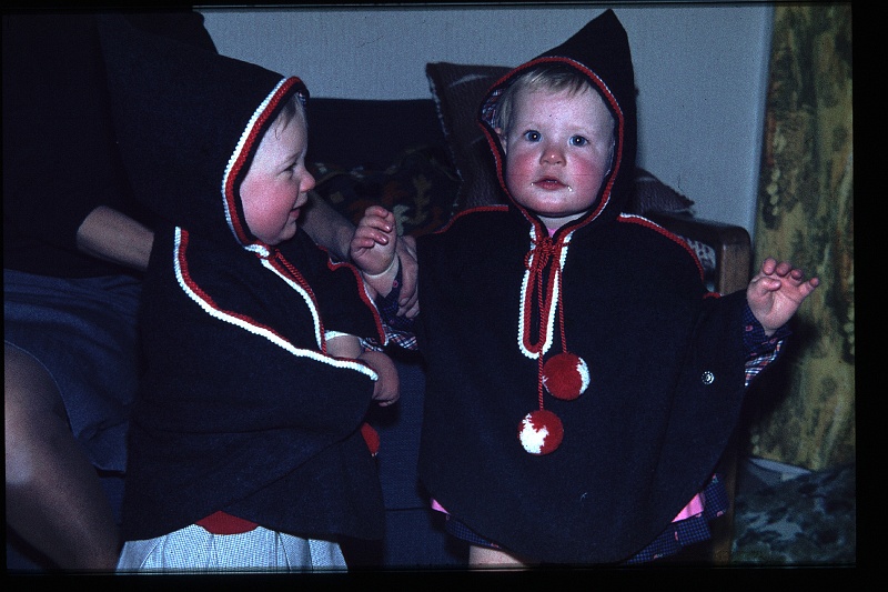 10.Delft dec 1964 Mama,Brigitte,Marion.JPG
